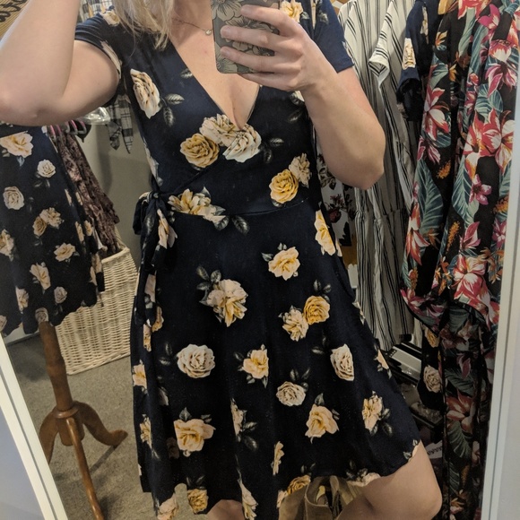 5/$25 Floral Summer Dress - Picture 3 of 5